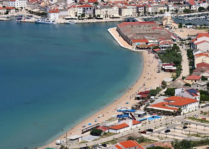 Pag 16100a * Pag Town