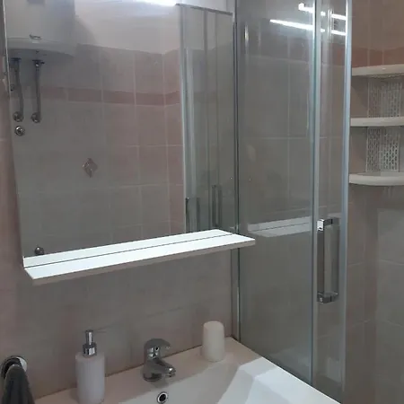 Pag 16100a Apartman Pag Town